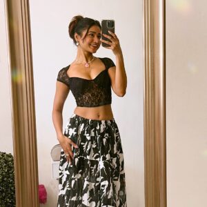 Black Maxi Print Skirt (Thrifted)