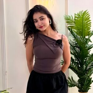 Rosette Muse Top
